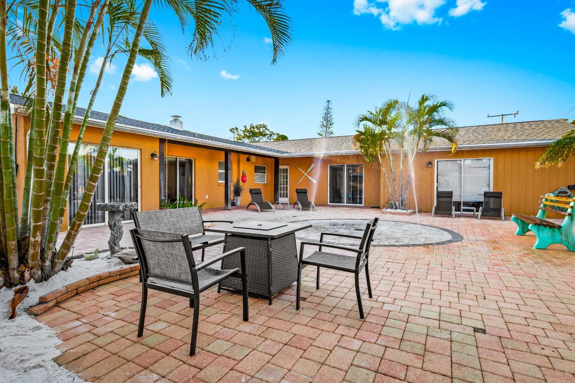 Coastal Villa W Amazing Courtyard - Splash Pad! Sarasota Zewnętrze zdjęcie